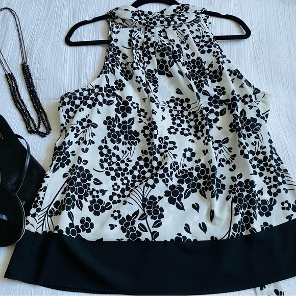 NY&Co Floral Top with Bow - Picture 1 of 2